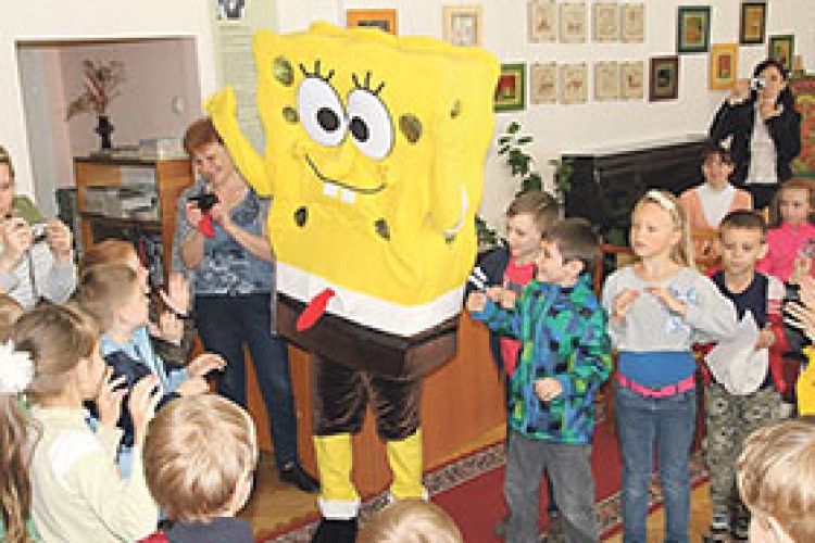 НАЙМОЛОДШОМУ ЧИТАЧЕВІ — УСЬОГО 2 РОКИ