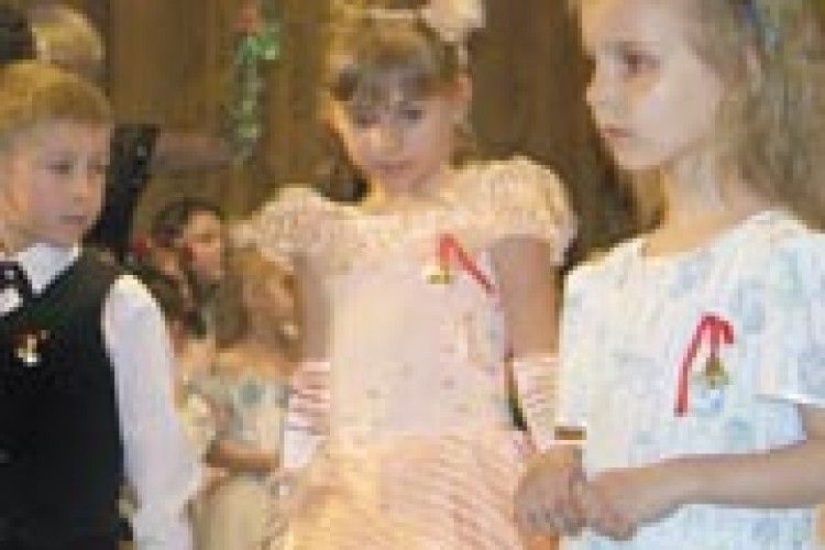 СВІТ ДИТИНСТВА: прощання з «маленькою» школою