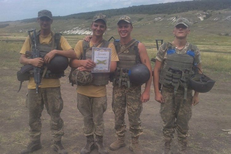 Розрахунки волинських артилеристів утерли носа суперникам на змаганнях (фото)