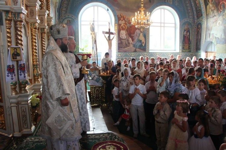 Митрополит Михаїл очолив Божественну Літургію з нагоди 20-річчя заснування храму в Ківерцях
