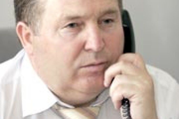 ХТО І ЗА ЧИЮ ВІДСТАВКУ ЗБИРАЄ ПІДПИСИ?