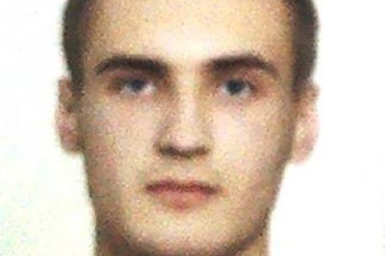 Шукають 19-річного лучанина, підозрюваного в серйозному криміналі (фото)