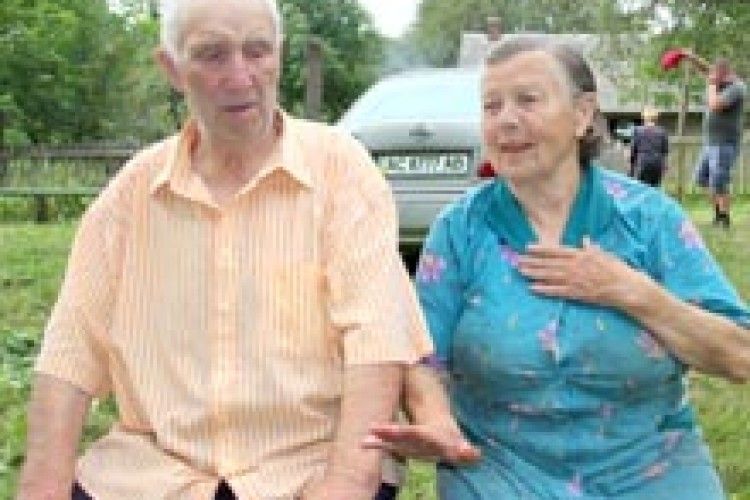 «МАЮ В ХАТІ МЕДИЧКУ, А НА ПОДВІР’Ї — АПТЕКУ…»