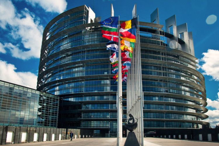 Європарламент сьогодні проведе дебати щодо погіршення ситуації на сході України