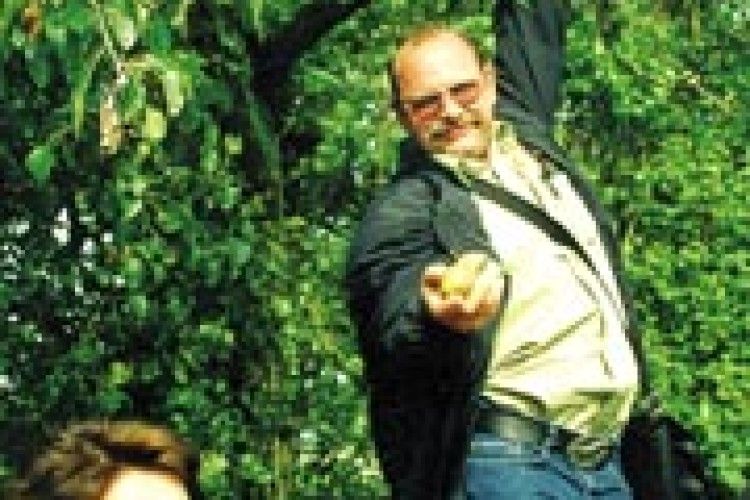 ЯБЛУКО З БОРОХОВА  ДЛЯ КАНАДІЙЦЯ ГЕРІ