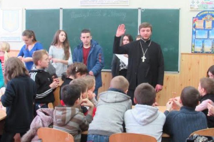 На Горохівщині до 120 учнів інтернату завітали незвичні гості (Фото)