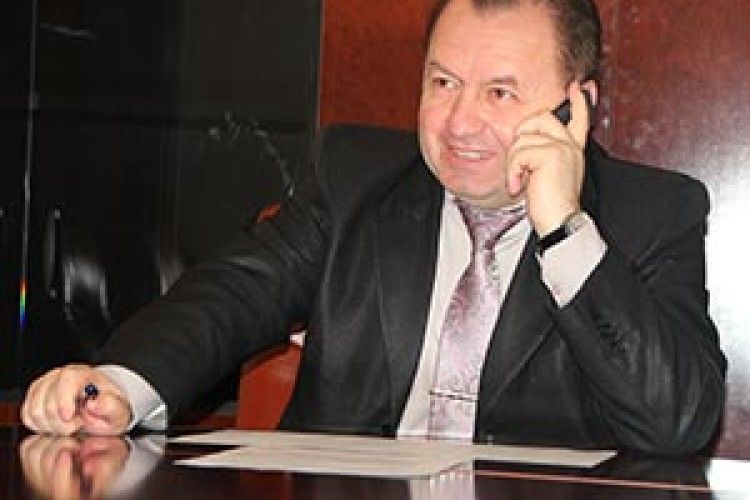 ГОЛОВА ОБЛДЕРЖАДМІНІСТРАЦІЇ ЖИВЕ… В ГУРТОЖИТКУ