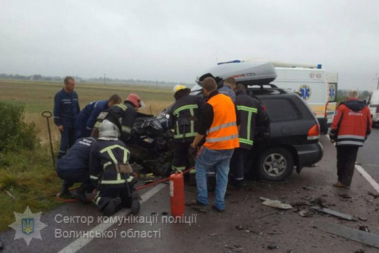 На Волині «Hyundai» влетів у автобус «Луцьк-Варшава» (фото)
