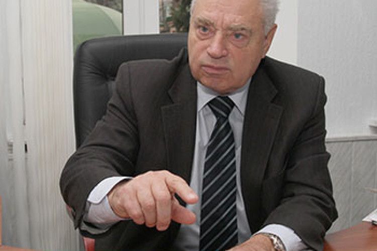 «Я НЕ ЗГОДЕН ІЗ ВИСЛОВОМ, ЩО ПОЛІТИКА ПСУЄ ЛЮДЕЙ»