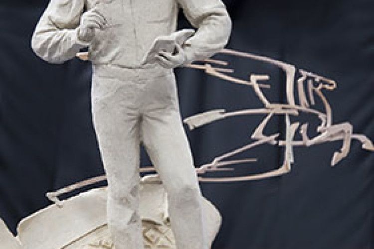 «В ОДНУ ОКТАВУ РАДІСТЬ ЛЛЮ, У ДРУГУ ― СМУТОК СИНІЙ…»*