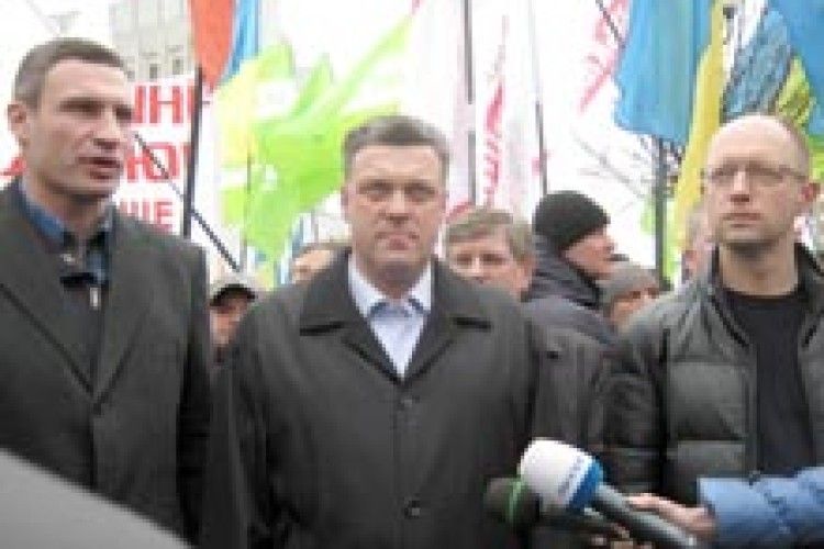 ТЕАТР ТРЬОХ АКТОРІВ?*