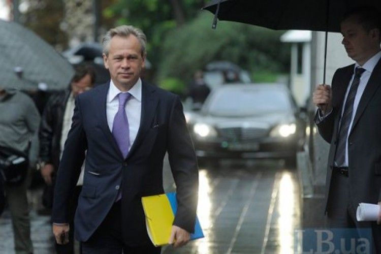 Присяжнюка повідомили про підозру щодо незаконного продажу приміщень МінАПК 