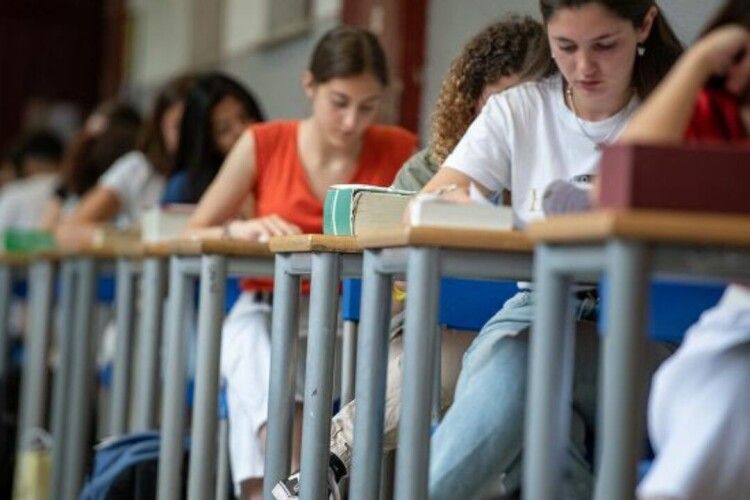 Історію України буде внесено до обов'язкових предметів для тестування НМТ-2024