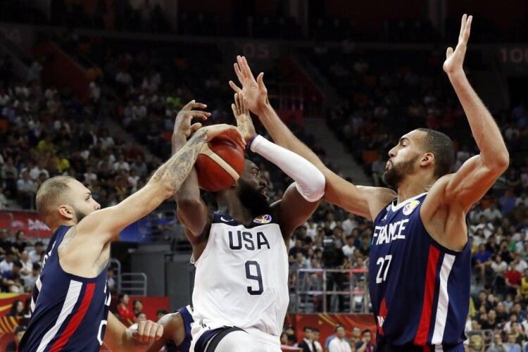Збірна США сенсаційно поступилася французам у чвертьфіналі Чемпіонату світу з баскетболу (відео)