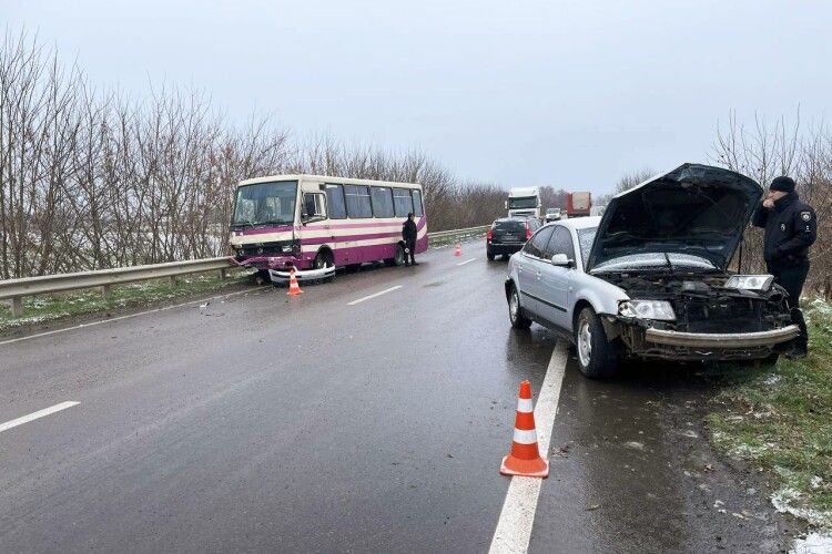 У ДТП в Рівненському районі травмувалася водійка легковика