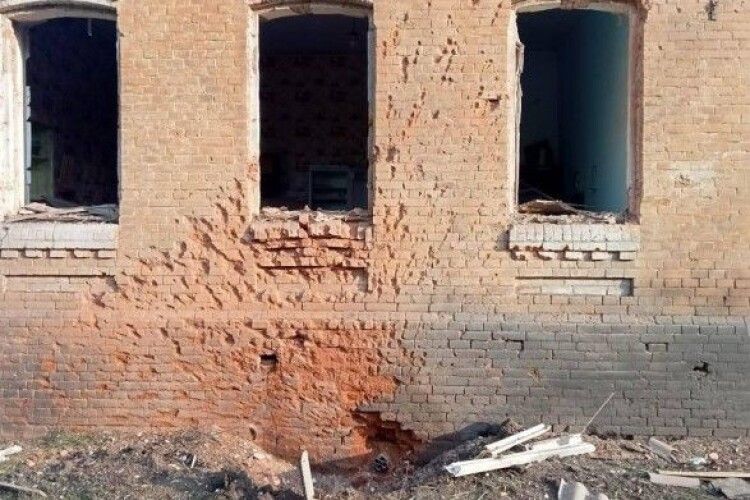 Окупанти випустили три некеровані ракети по Сумщині: пошкоджено церкву і дитсадок