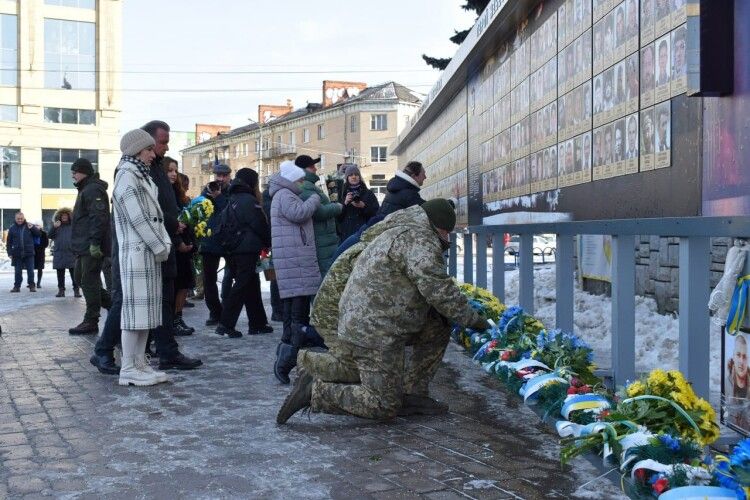 Місто об'єдналося у молитві: у Луцьку пройшов пам’ятний захід до Дня Соборності України