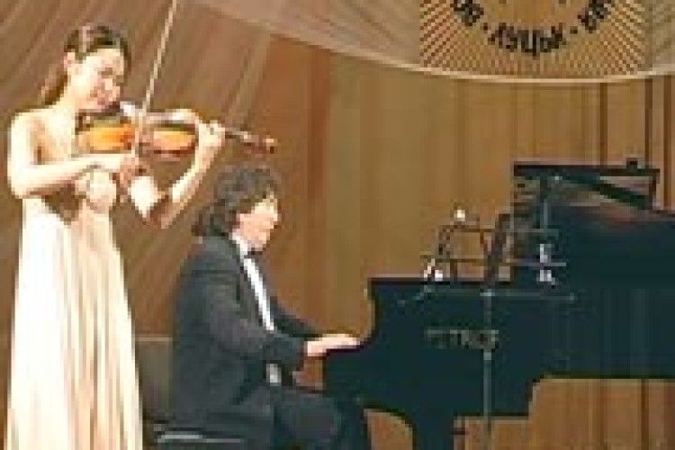 У ЛУЦЬКУ ЗВУЧАЛА СКРИПКА СТРАДІВАРІ