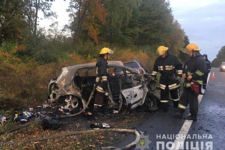 Велика аварія біля Луцька: четверо людей у лікарні