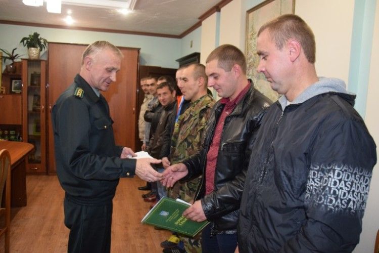 Волинські лісівники отримали нагороди з нагоди Дня захисника України