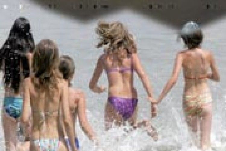 ЧОМУ ПОТЕМНІЛО ОЗЕРО ПІСОЧНЕ?