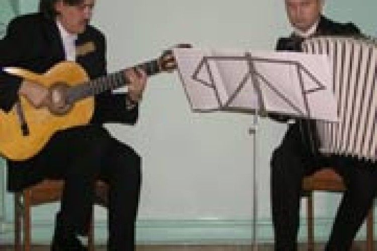 ПРЕЗЕНТАЦІЇ: книга-платівка, наповнена музикою