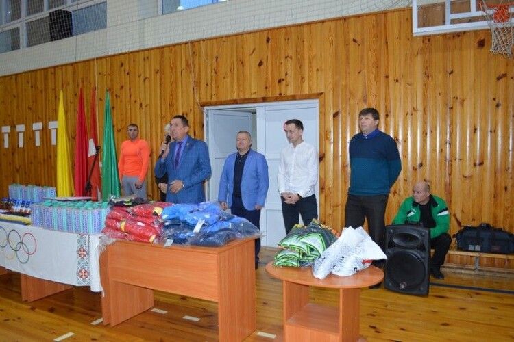 Ковельські спортсмени зустрічають Новий рік у новій формі