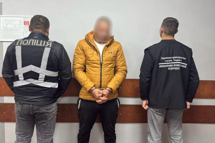Ухилянта врятували від переохолодження в Тисі