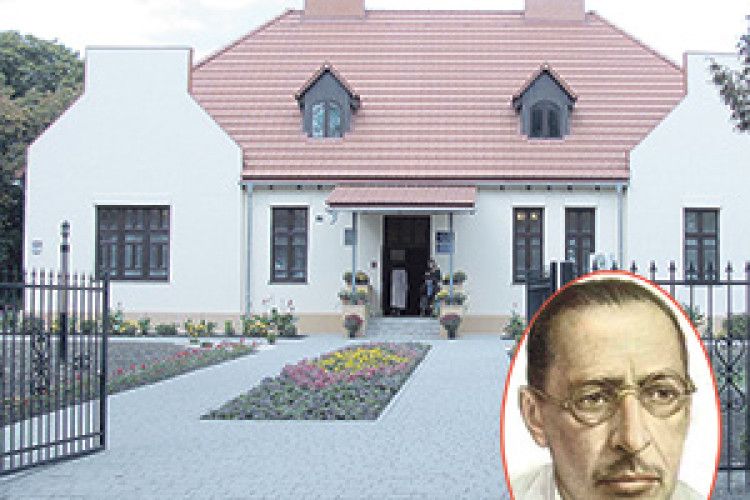 «ЯК ПАСУ КОРОВИ, ТО КЛИЧУ ВСІХ ЧУЖИХ ПОДИВИТИСЯ НА МАЄТОК СТРАВІНСЬКОГО»