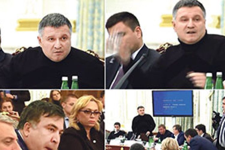 ОБЛИВАЮТЬ ОДИН ОДНОГО ВОДОЮ, АЛЕ… ГОВОРЯТЬ ПРО ЄДНІСТЬ