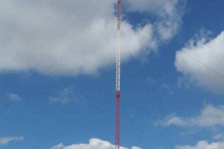 Під Донецьком з’явилася величезна телевежа, яка транслюватиме українські канали в окупованих районах  