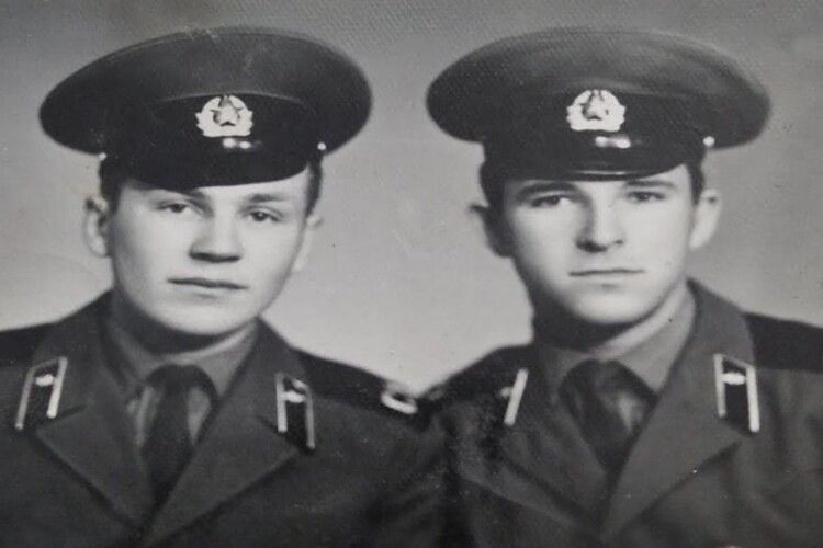 Волиняни зустрілися через 47 років: бачилися востаннє в армії
