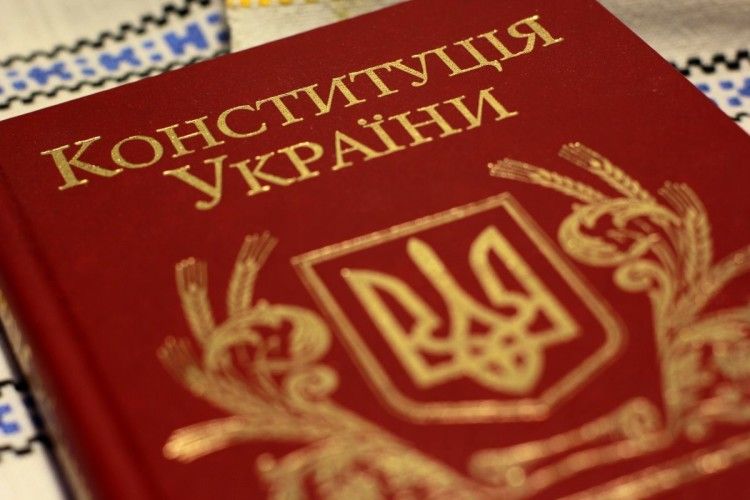 11 обласних рад уже попросили Київ не допустити одностатевих шлюбів