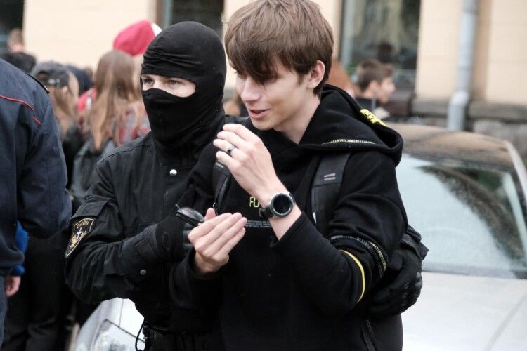 У Білорусі ОМОН затримав «лісових партизанів з українською символікою»