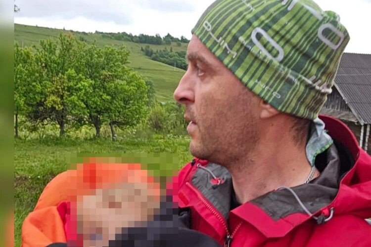 У Львівській області дворічна дівчинка пішла з дому й не повернулася