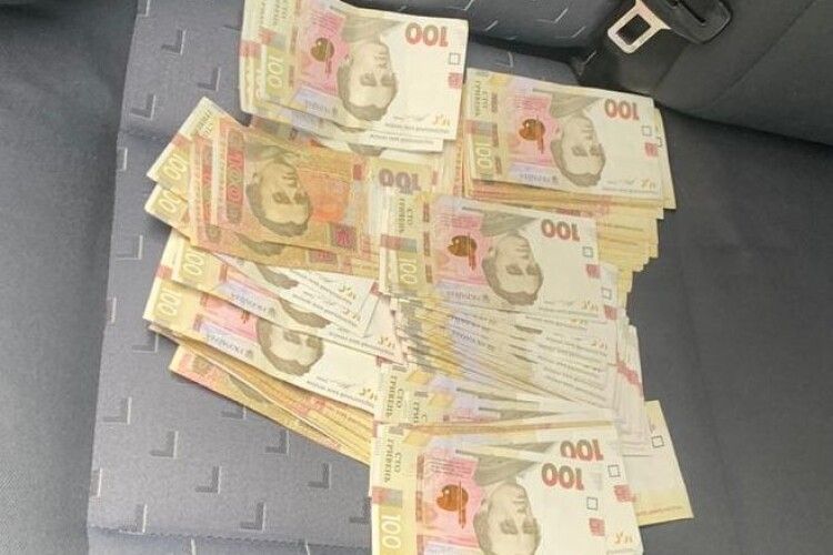 У Ковелі розкрадач бюджетних коштів намагався дати прокурору 10 тисяч гривень хабара (фото)