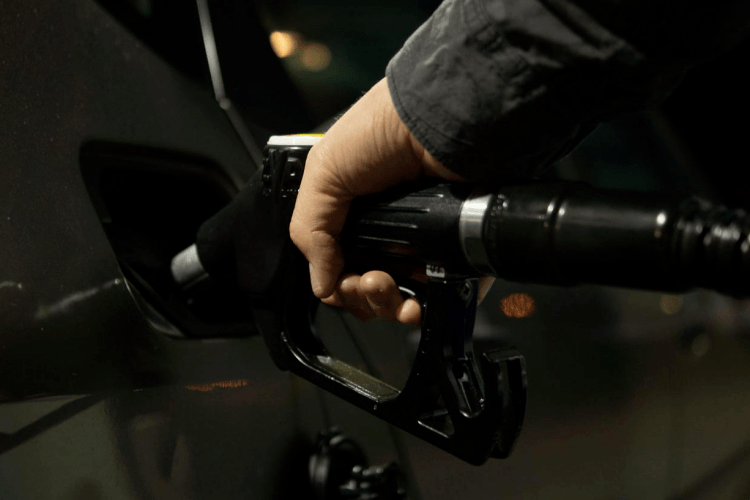 Що буде з цінами на пальне: НБУ прогнозує зростання цін на бензин