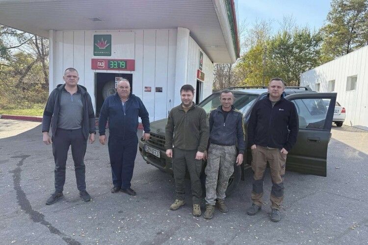 Лідер громади та депутати з Волині зустрілися з захисниками на Харківщині