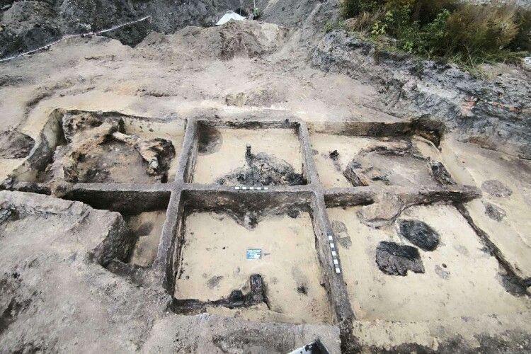 Під час розкопок на  Волині знайшли унікальний «Скарб купця» часів Русі