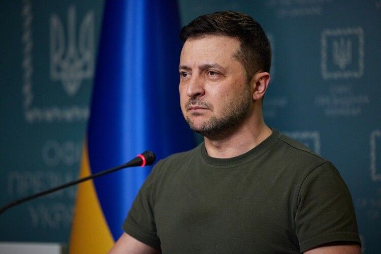 «Будуть важкі рішення, якщо справи на фронті будуть погані», – заявив Зеленський своїм однопартійцям