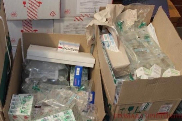 Прикордонники викрили автівку набиту медичними препаратами (Відео)