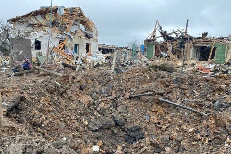 У Міноборони показали зруйноване орками село на Харківщині (Відео)