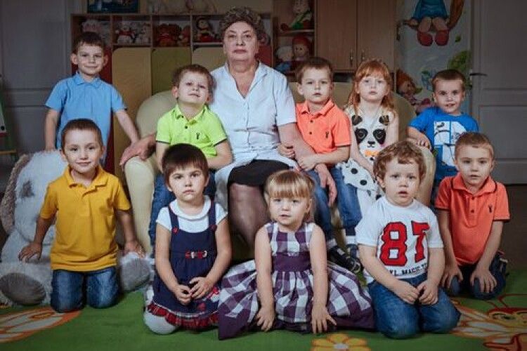 Вона врятувала 69 вихованців Луганського будинку дитини, яких бойовики намагались вивезти у Росію