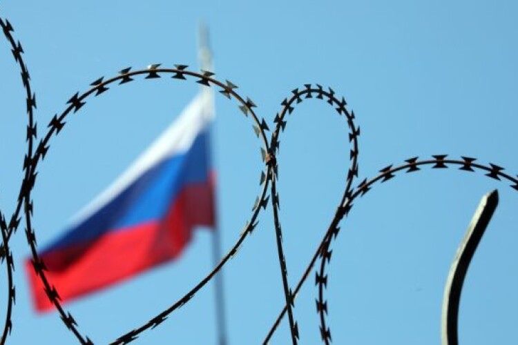 На росії почали масово звільнятися губернатори областей