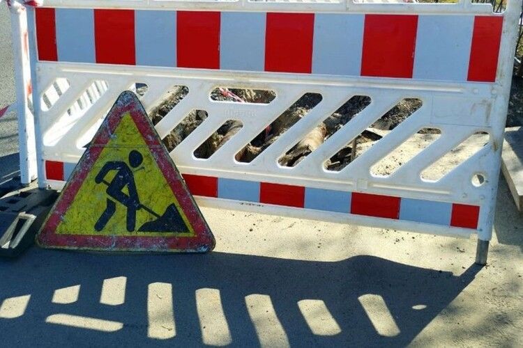 У центрі Луцька ремонтуватимуть каналізацію: можливий неприємний запах 