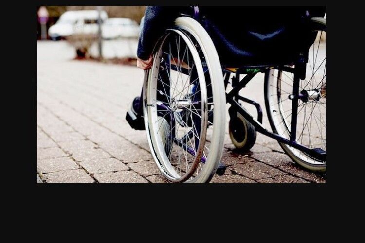 В обласному центрі Волині водій маршрутки не захотів везти хлопця на кріслі колісному