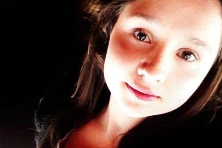 Допоможіть знайти: На Волині правоохоронці розшукають 16-річну дівчинку (Фото)