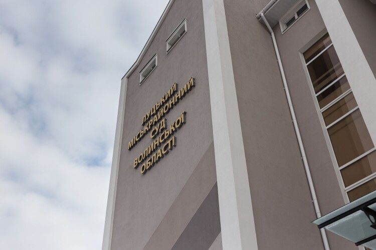 Отримав права місяць тому: у Луцьку обрали запобіжний захід 19-річному водію 