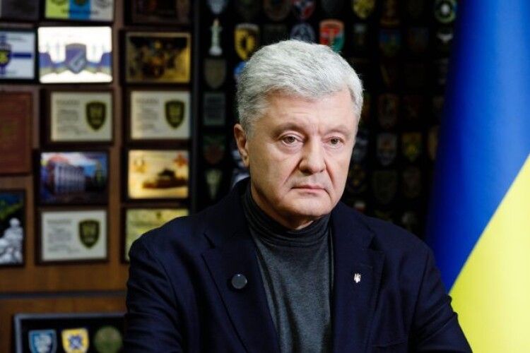 Петро Порошенко: людям потрібні відповіді, як жити далі
