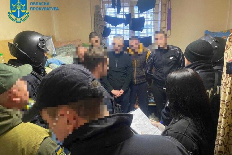 У Рівненській області оголосили підозру волинському «смотрящому» за сізо  